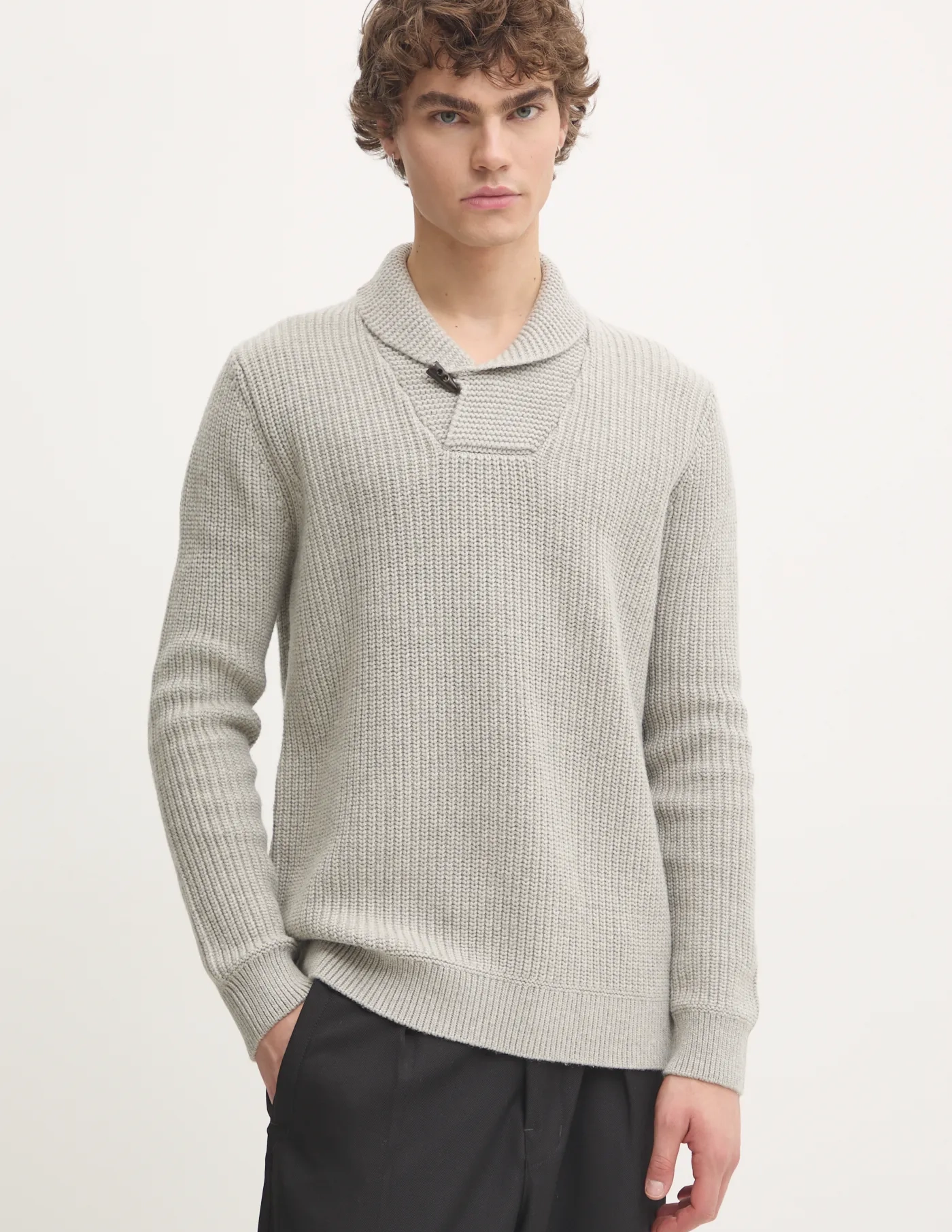 

Свитер из смесовой шерсти Superdry, серый