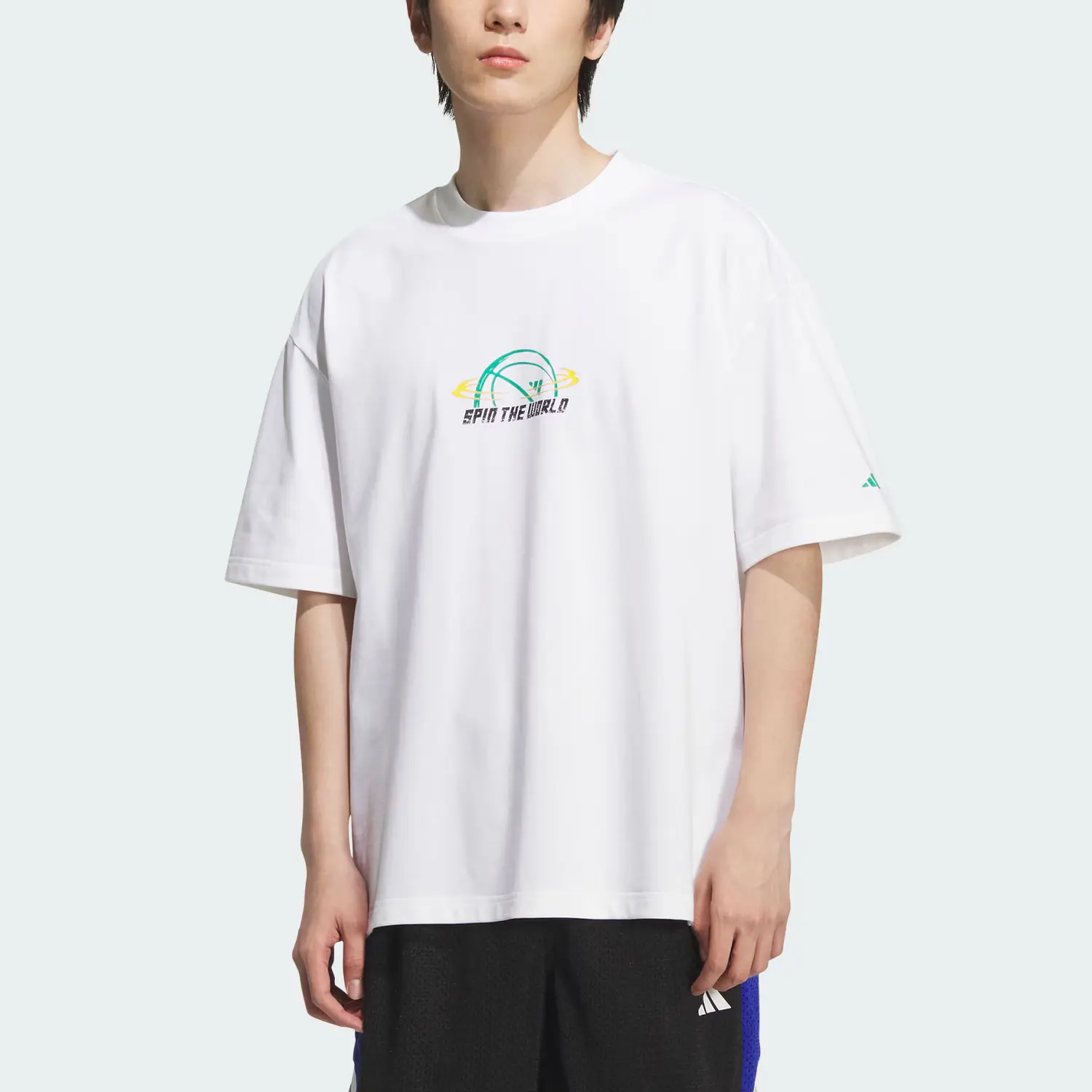 Футболка мужская баскетбольная SS25 с принтом Adidas, белый — фото 3