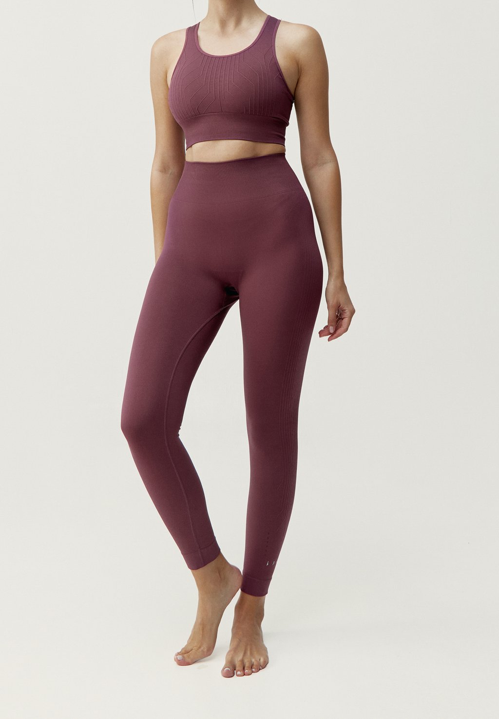 

Леггинсы ORIEL Born Living Yoga, фиолетовый