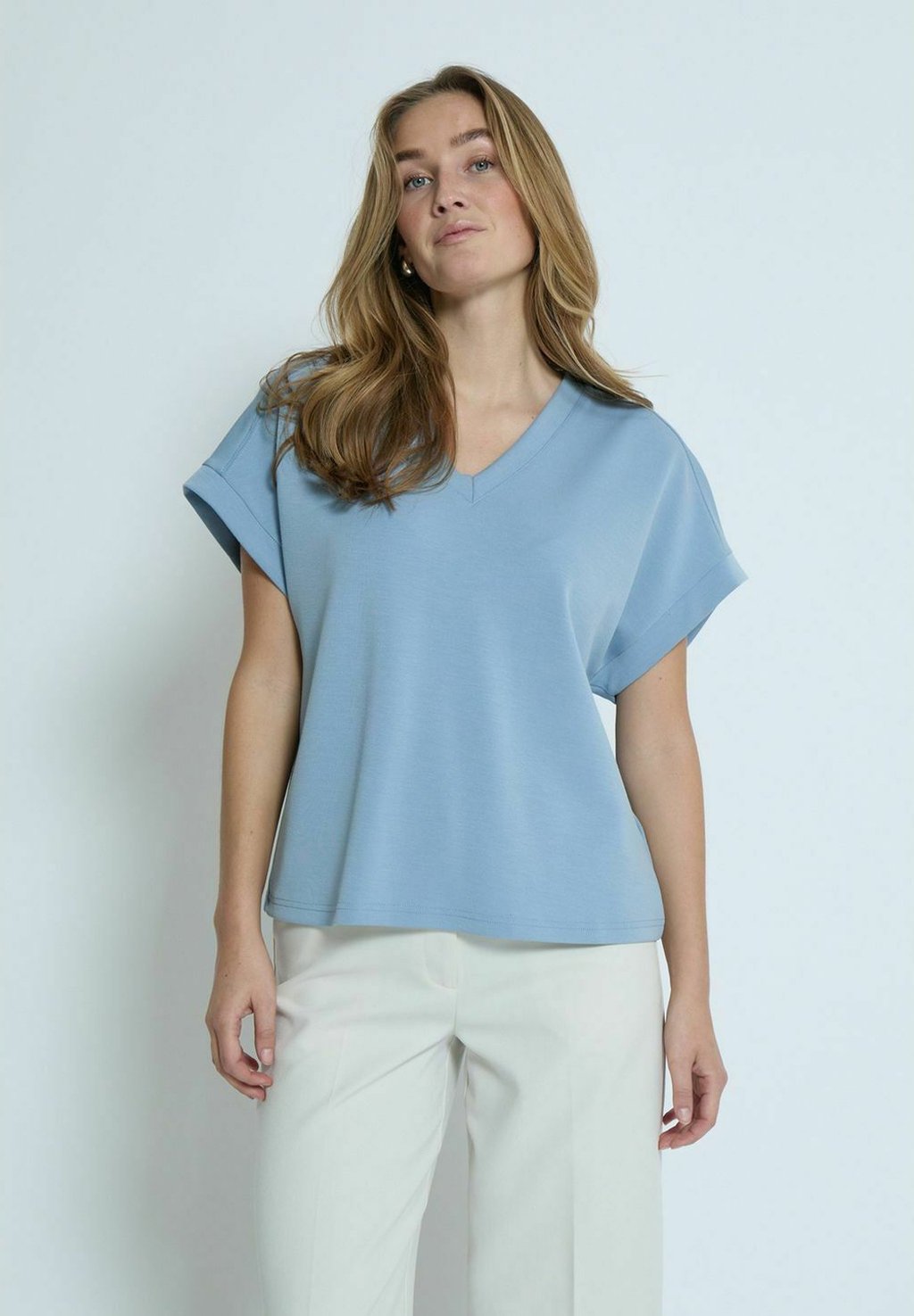 

Базовая футболка V PEPPERCORN, синий