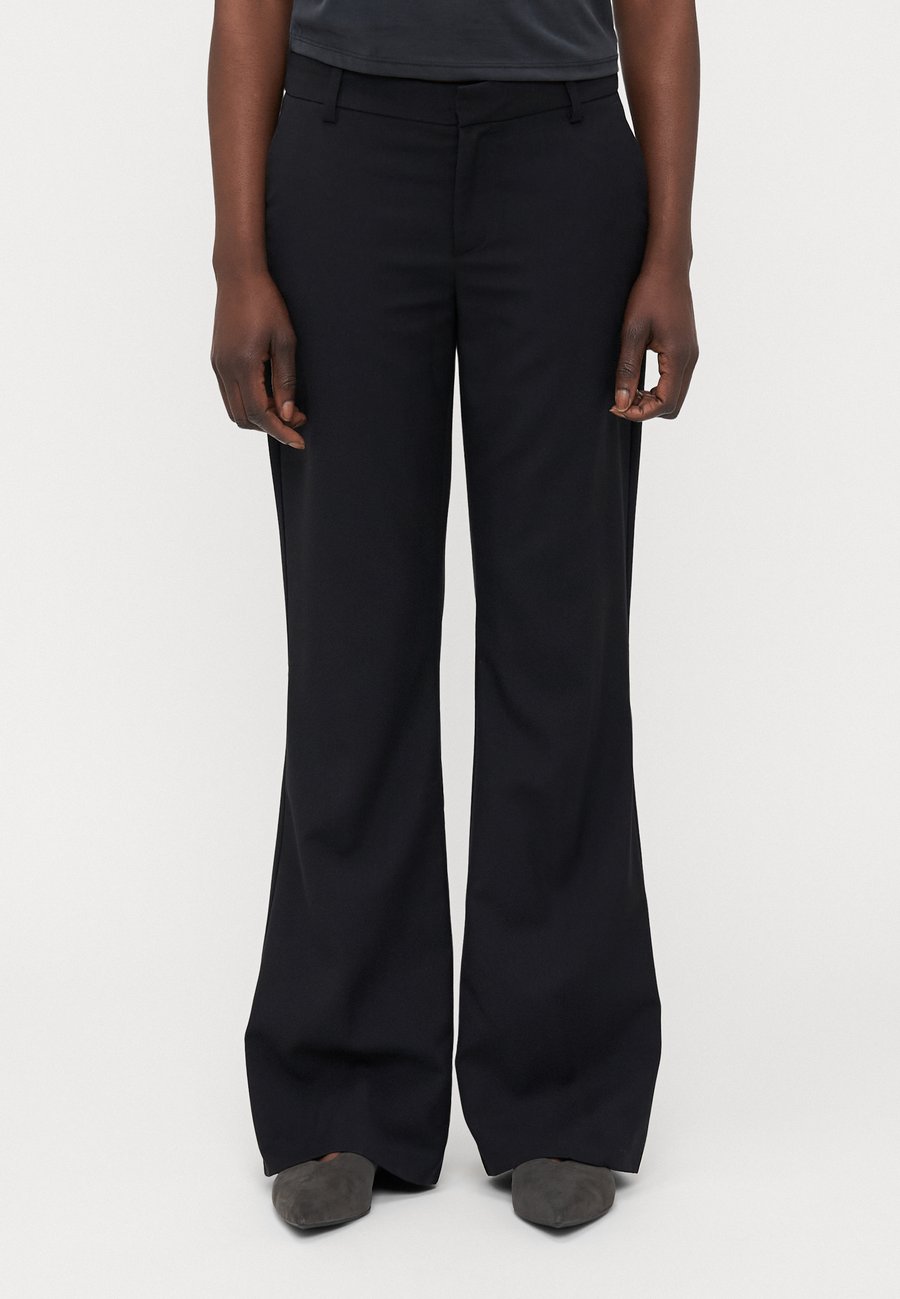 

Брюки Gina Tricot Tall RELAXED TROUSERS, Black