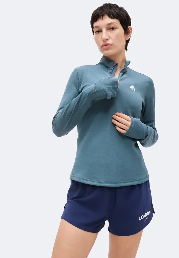 Термобелье среднего слоя Nike Acg Trail midlayer long sleeved top, минеральный сланец/вершинный белый — фото 4