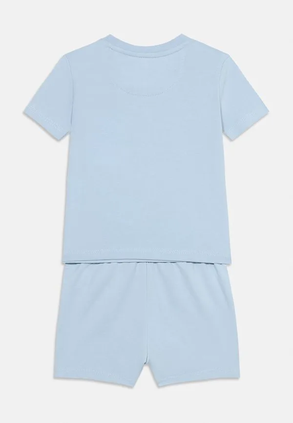 Короткие шорты унисекс Calvin Klein Jeans, Breezy Blue — фото 2
