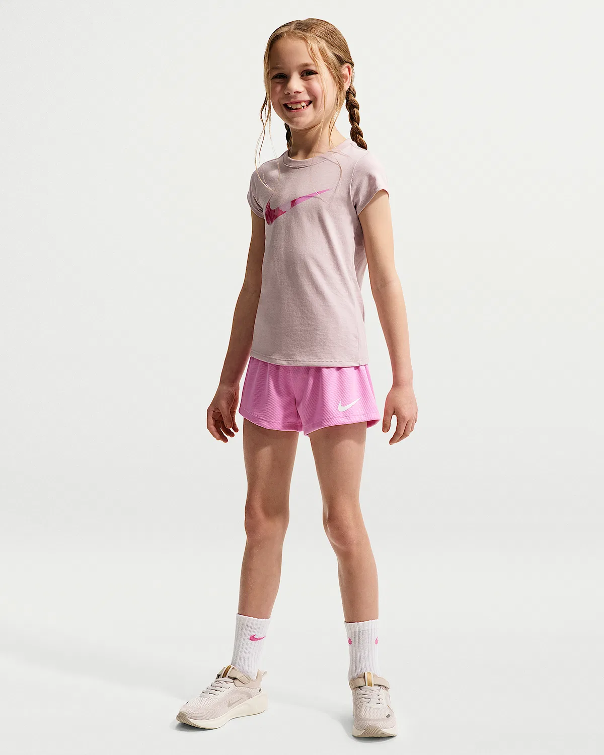 Детский комплект из 2 предметов: шорты из сетки Nike Move With Nature, Light Magenta