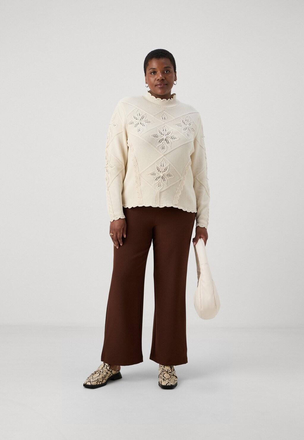 

Джемпер CARNICOLINE HIGHNECK ONLY Carmakoma, цвет Birch