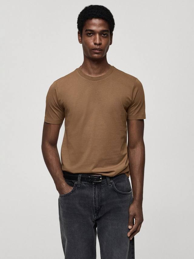 

Хлопчатобумажная приталенная футболка cherlo Mango, цвет Medium Brown