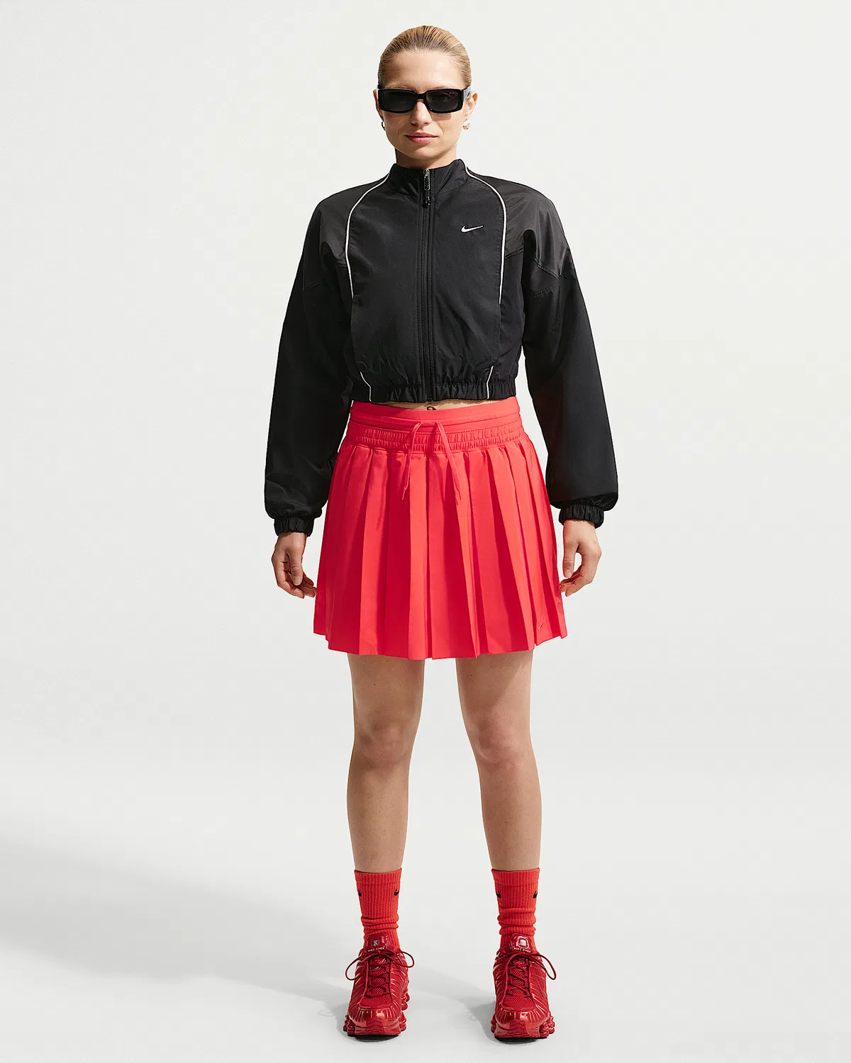 Женская юбка со складками средней посадки Nike Sportswear, Light Crimson/Light Crimson