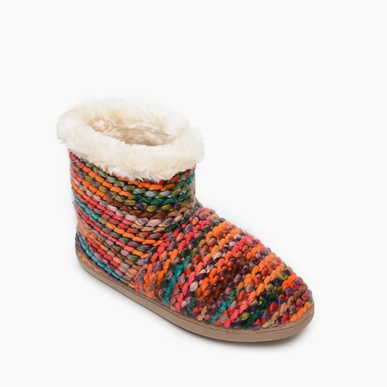 Женские тапочки Betty оранжевого цвета Minnetonka
