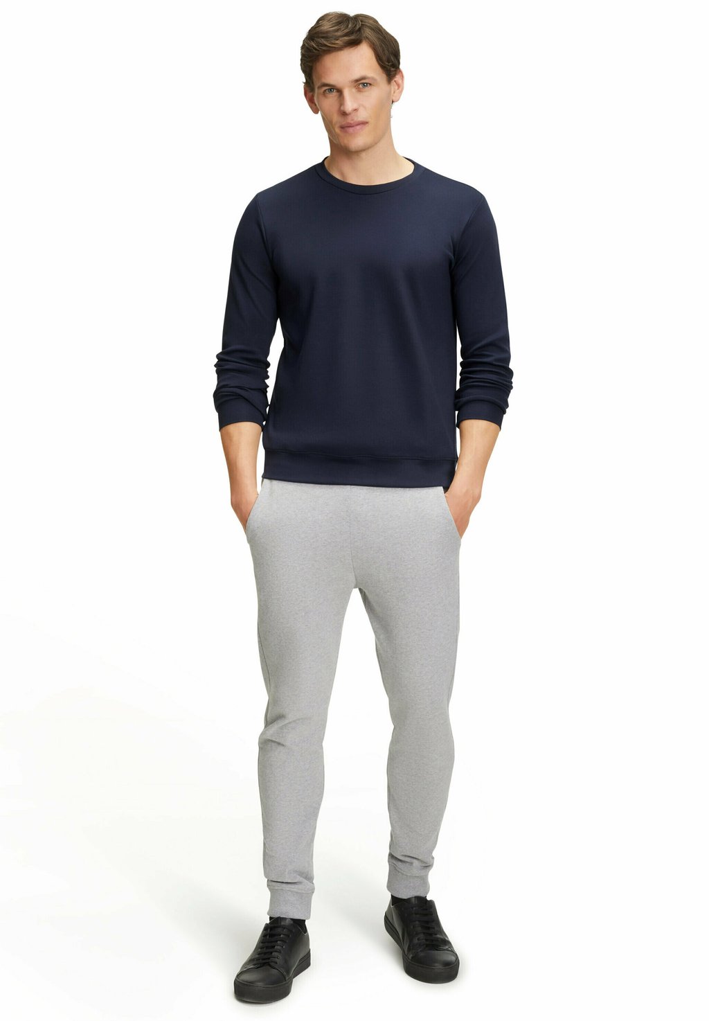 

Лонгслив FALKE, цвет Space Blue