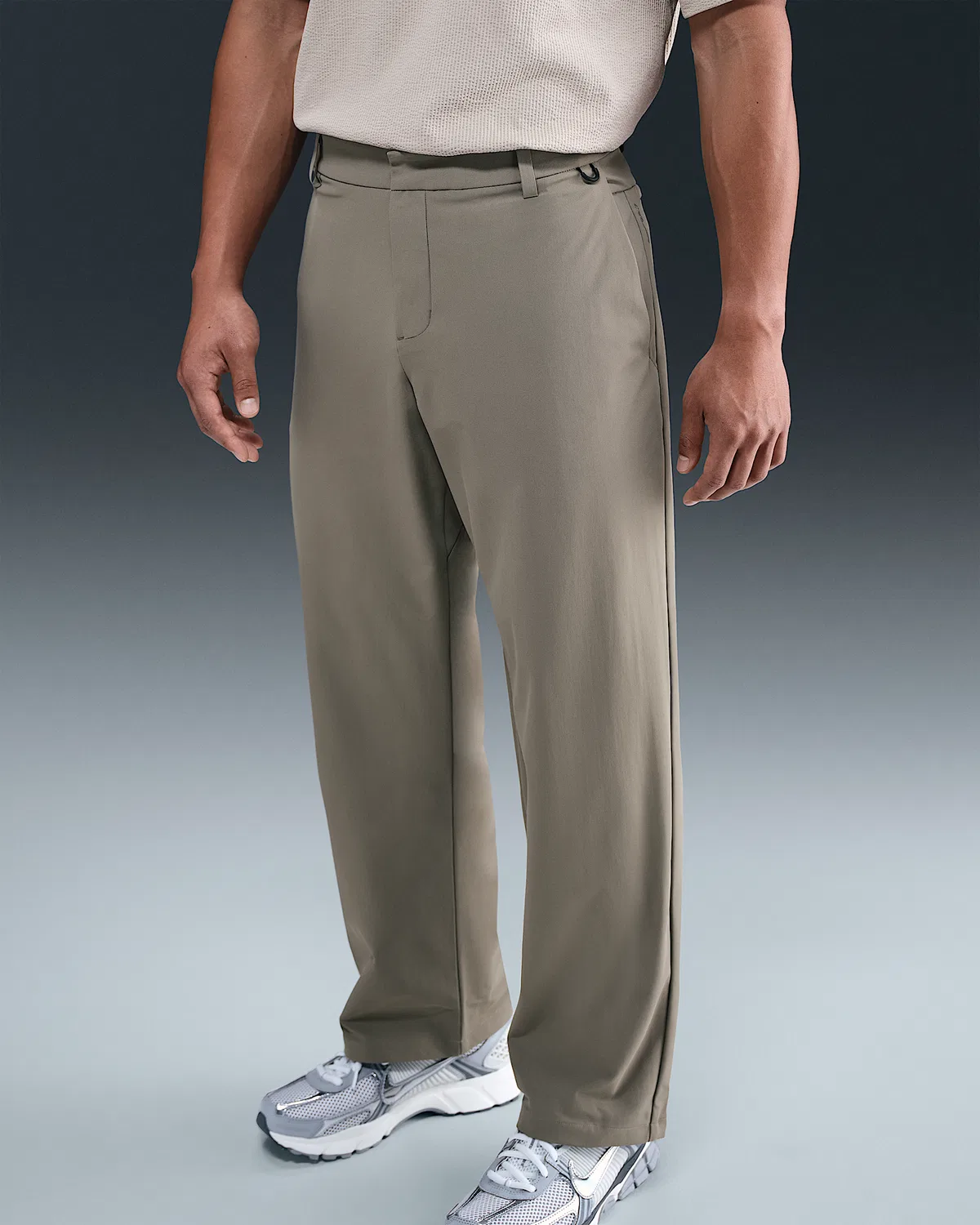 Мужские брюки чинос Nike 24.7 PerfectStretch Dri-FIT свободного кроя, Light Army/Steel Green — фото 2