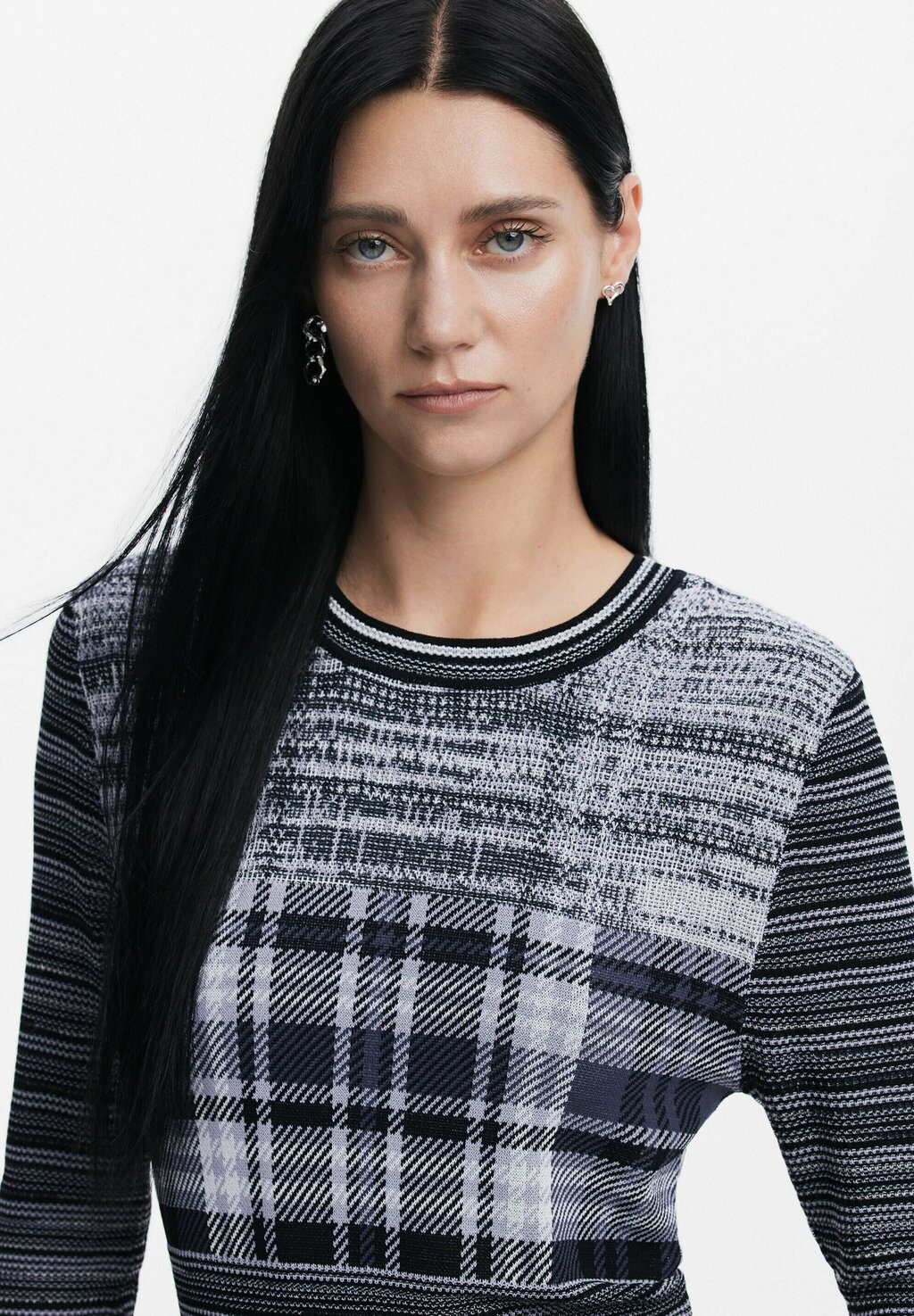 

Джемпер Desigual, черный