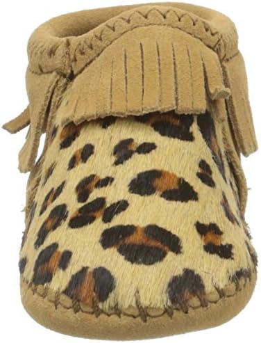 Детские пинетки Minnesota для девочек Riley Moccasin - 1166 Minnetonka, Taupe-Leopard — фото 2