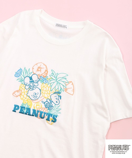 

Футболка с коротким рукавом, с вышивкой Снупи из мультфильма "Peanuts", белая