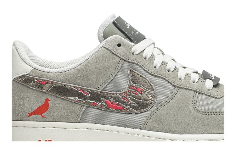 Кроссовки Nike SBTG x Staple Air Force 1 Low 'Pigeon Fury', серый — фото 2