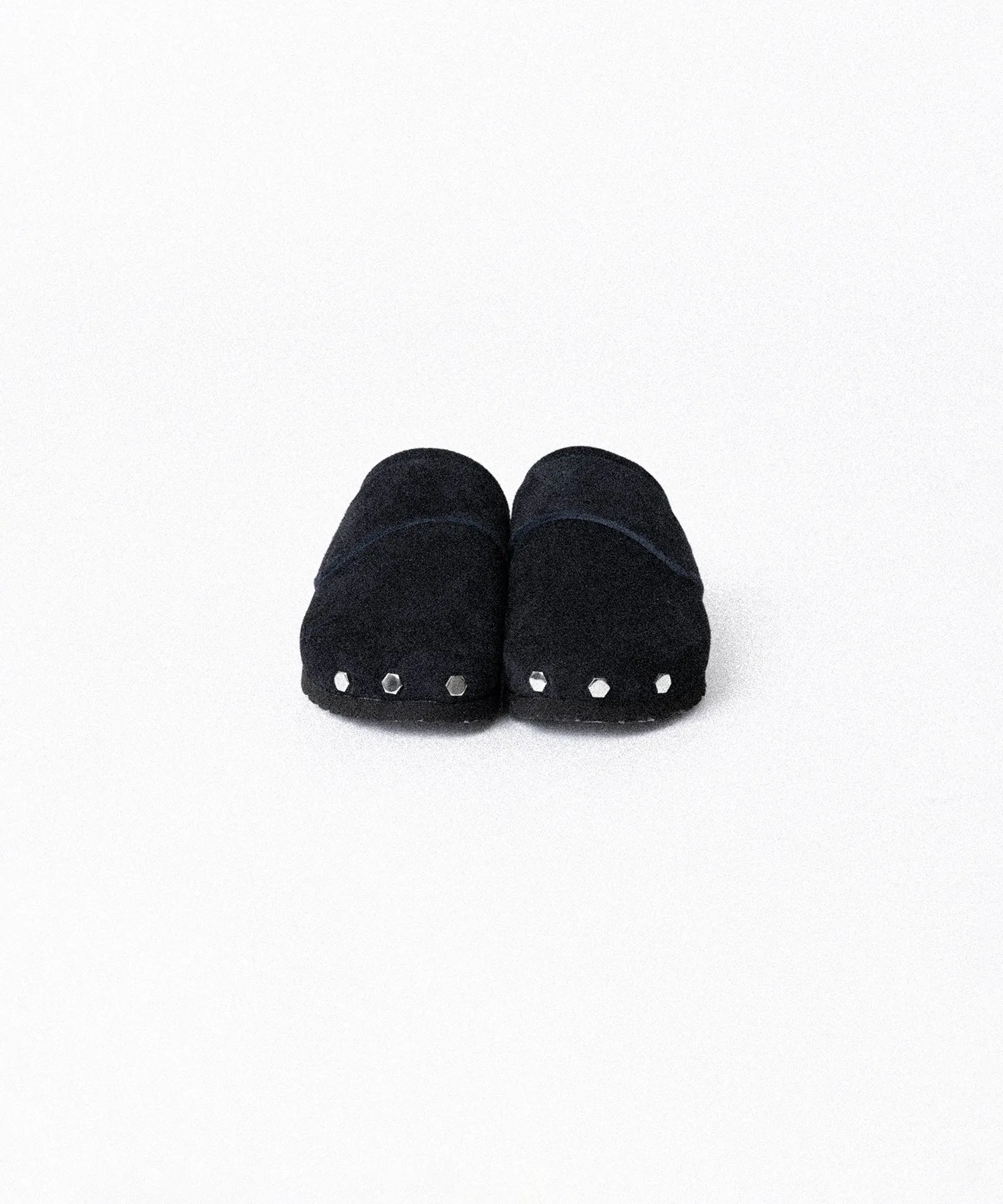 Унисекс слипоны из натуральной кожи с шестигранными болтами CONZ SPACE CLOGS черные