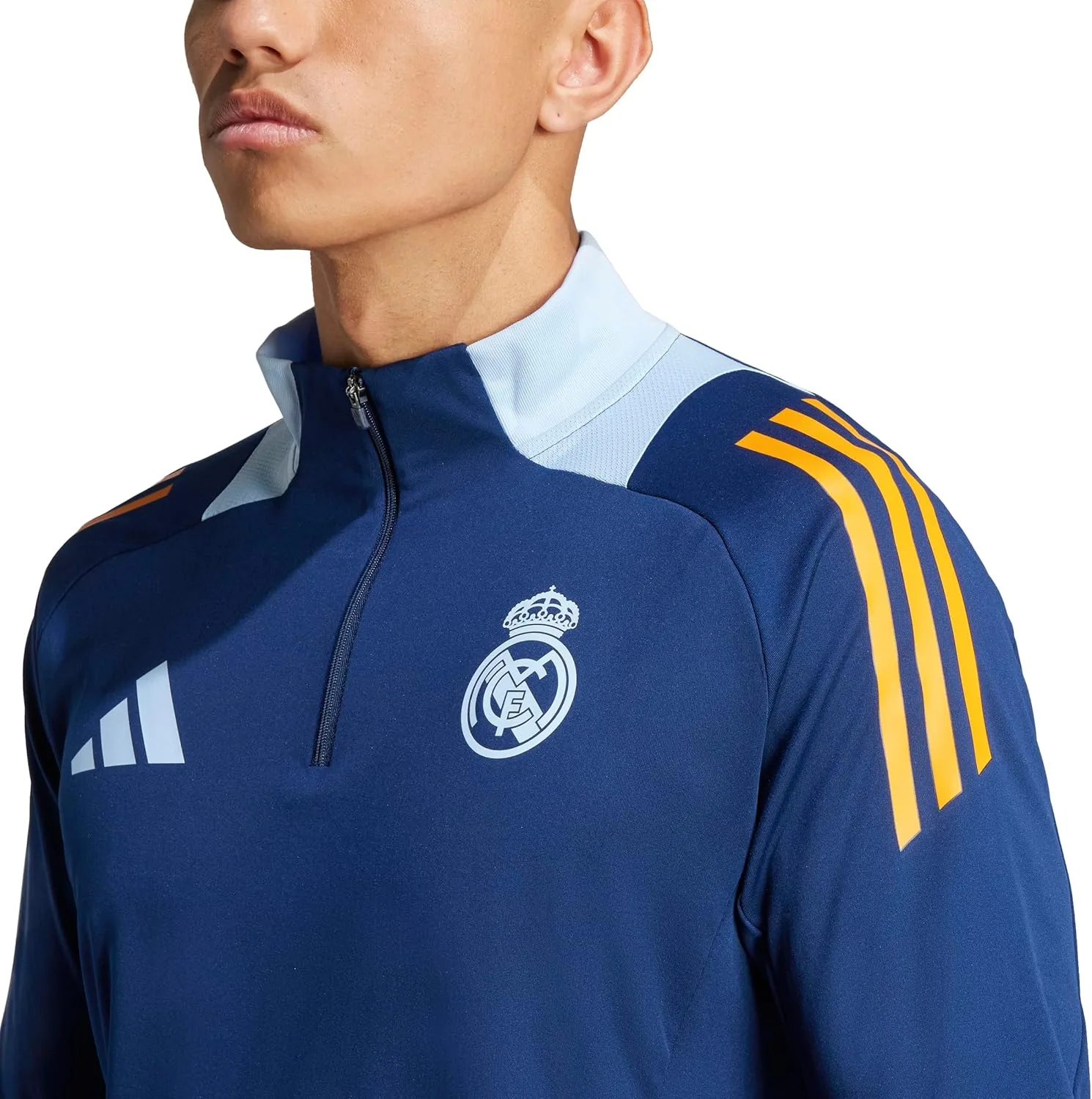 Adidas женская футболка Essentials Linear Slim — фото 4