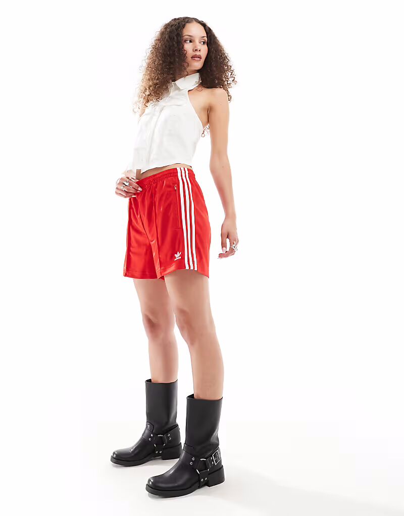 

Шорты Adidas Originals Firebird красного цвета