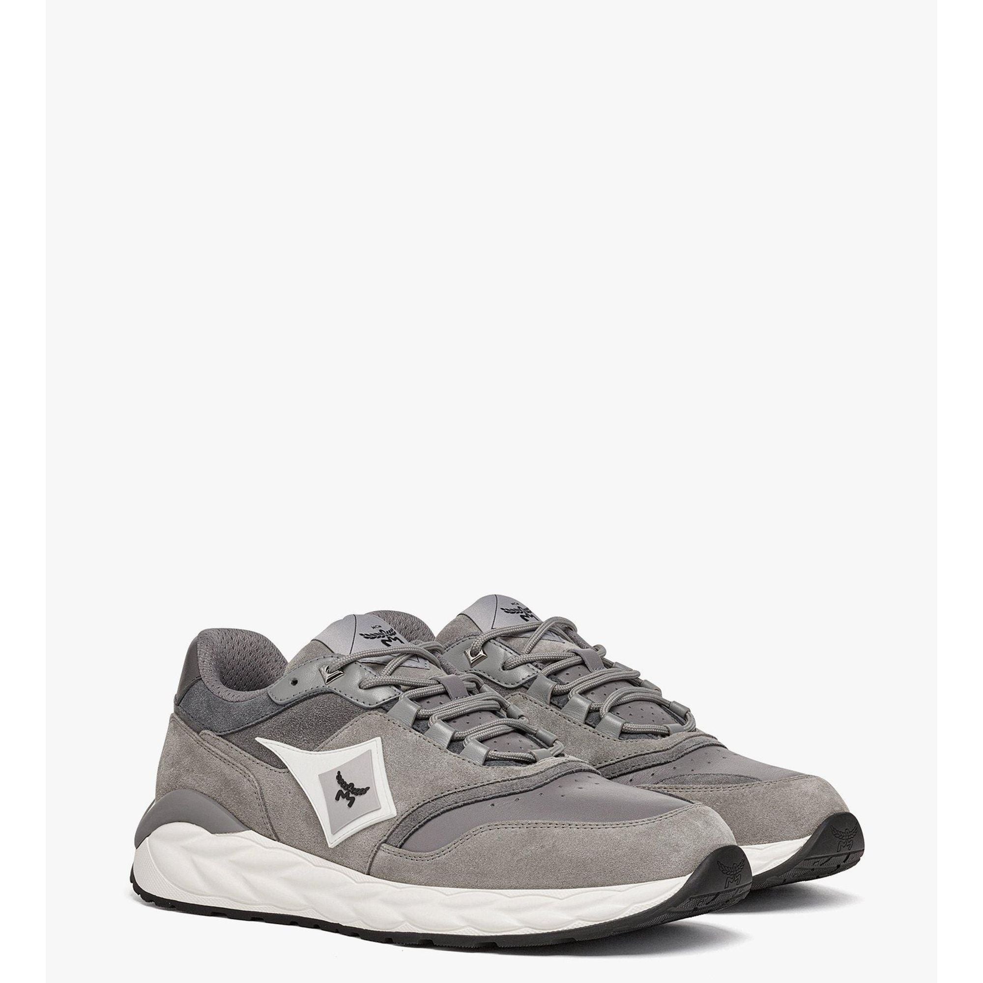 

Skywander Lo кроссовки из телячьей замши и кожи MCM, серый