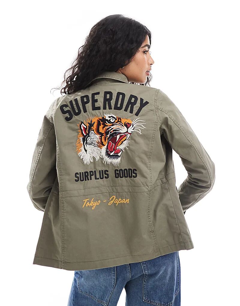 

Вышитая военная куртка М65 цвета хаки. Superdry