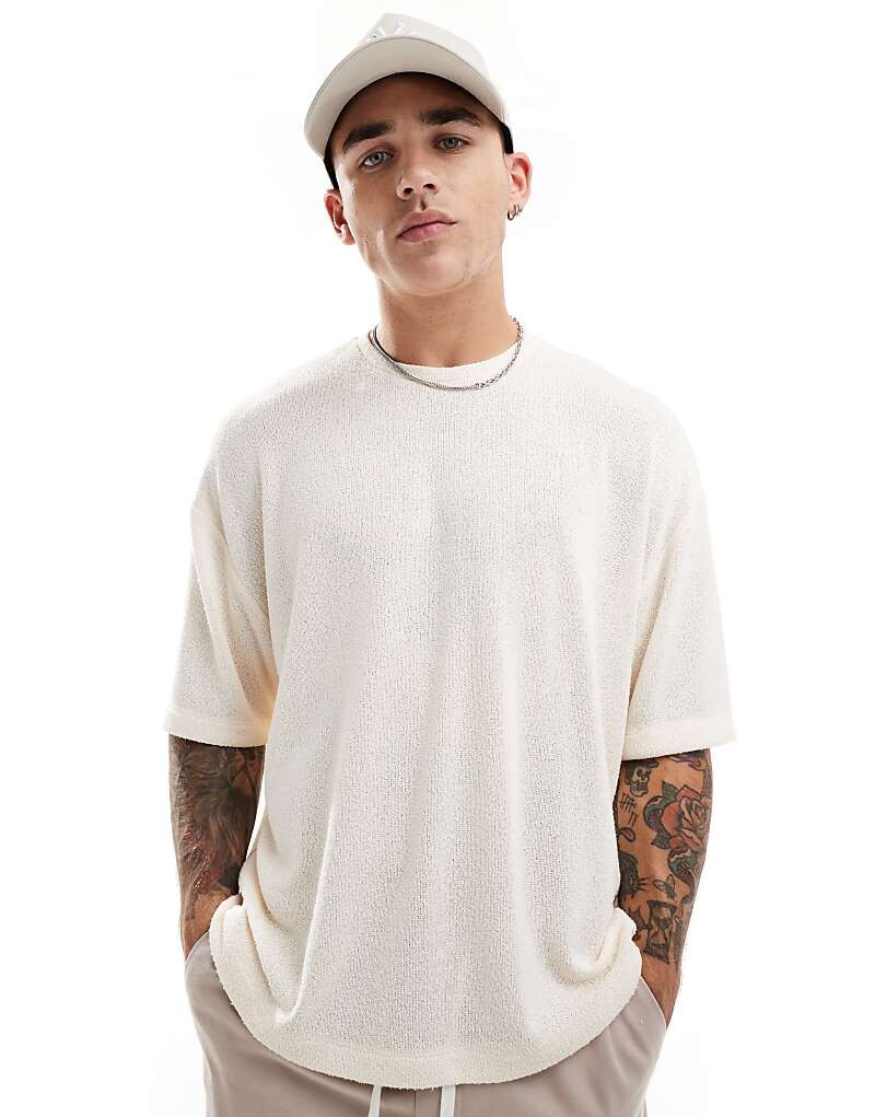 

Бежевая футболка свободного кроя ASOS DESIGN
