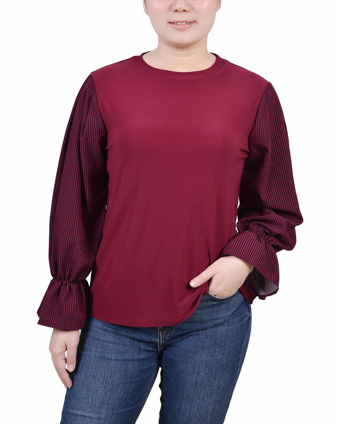 

Миниатюрный топ с длинными рукавами и рукавами с принтом NY Collection