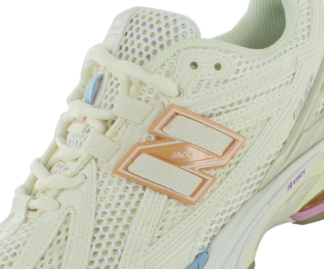 Беговые кроссовки New Balance Unisex Adult 1906R, белый/бежевый — фото 2
