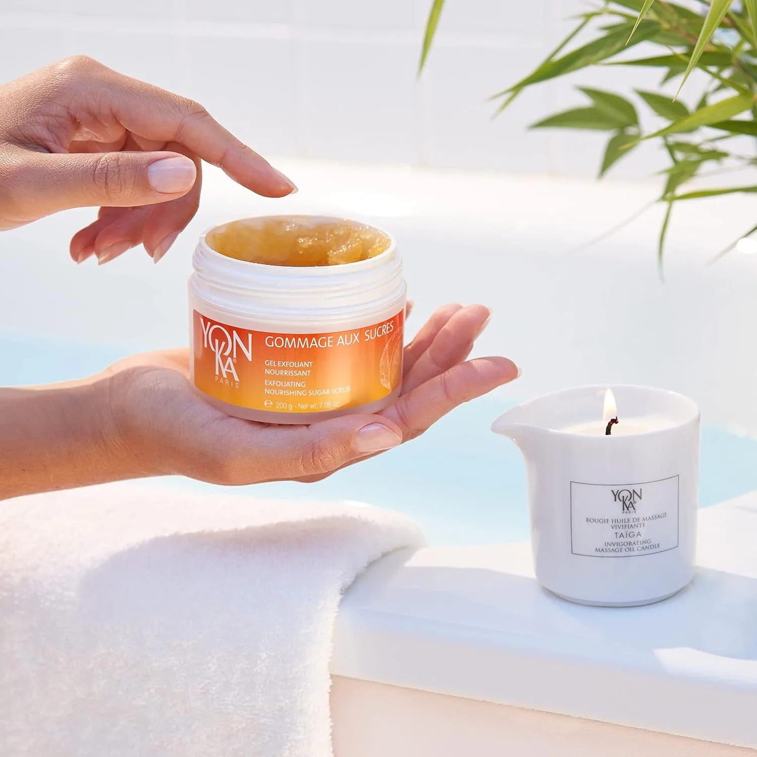 Yon-Ka Mandarin Sugar Scrub, скраб для тела с коричневым сахаром и маслом подсолнечника, увлажняет сухую кожу, аромат сладкого апельсина и цитрусов, 200 г 199.87 г (1 шт.) Yonka, Brown — фото 4