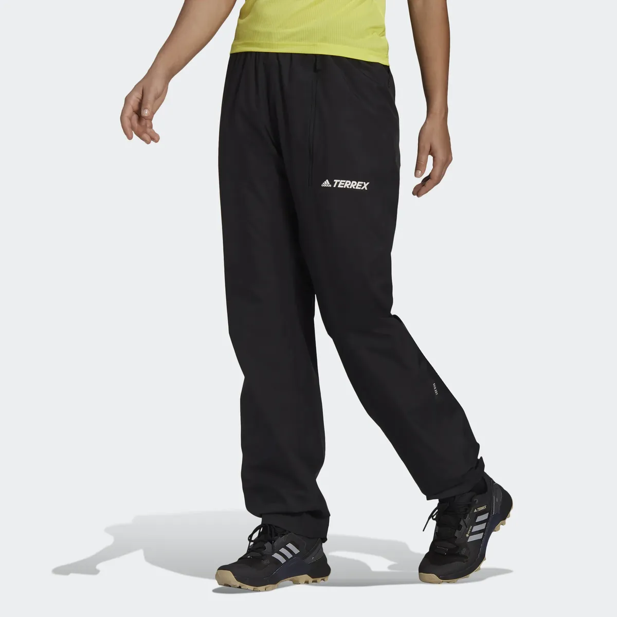 

Уличные брюки adidas TERREX "TERREX MULTI RAIN.RDY PRIMEGREEN 2LAYER RAIN PANTS " (1 шт.), черный