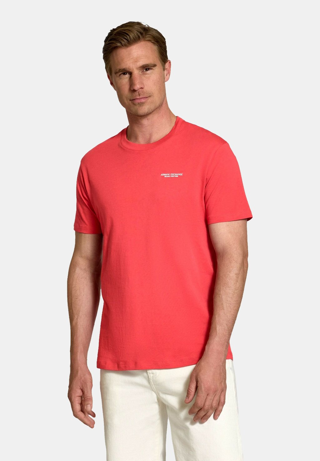 

Базовая футболка Armani Exchange, красный