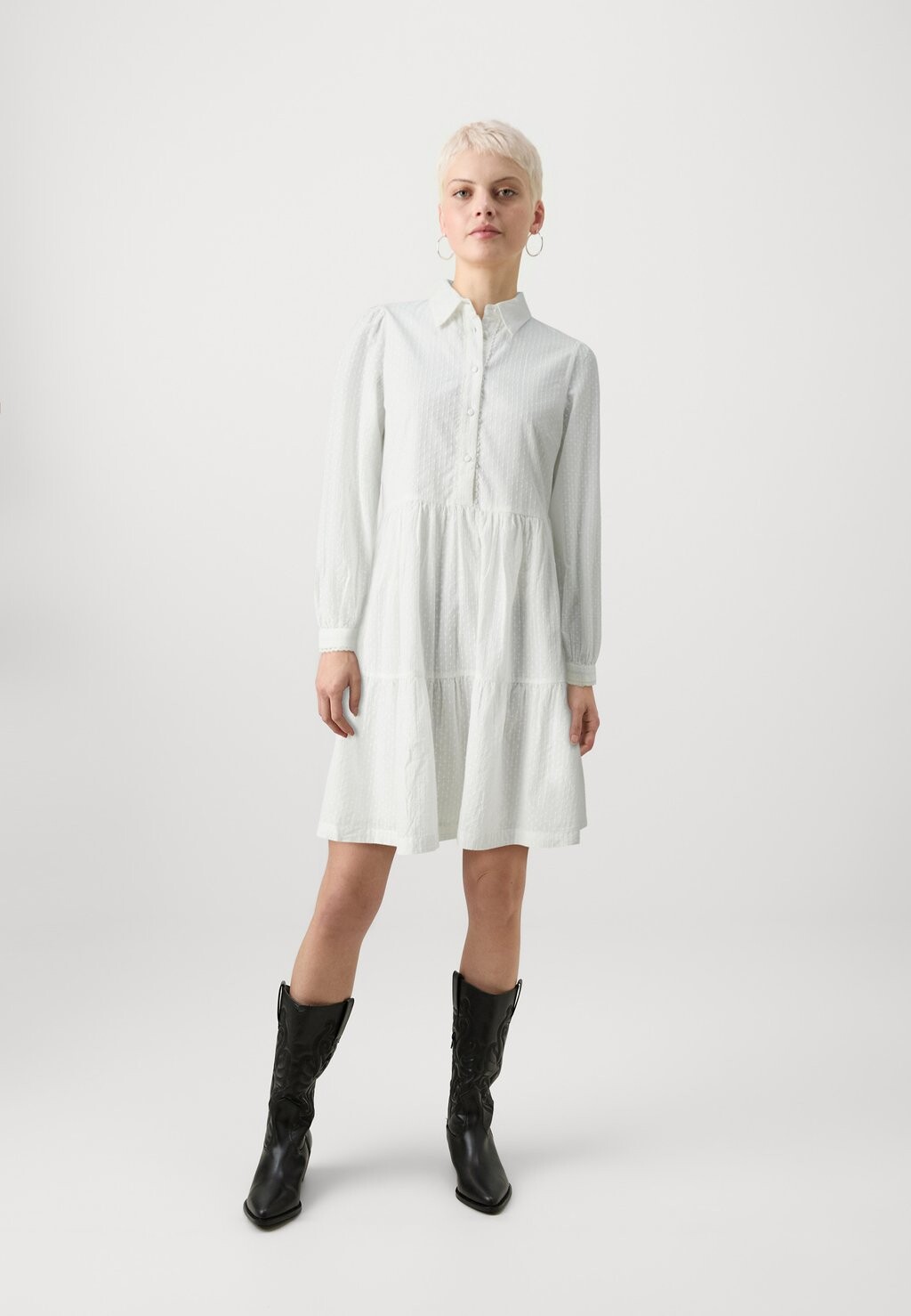 

Платье-рубашка Yastia Dress YAS Petite, звездно-белое