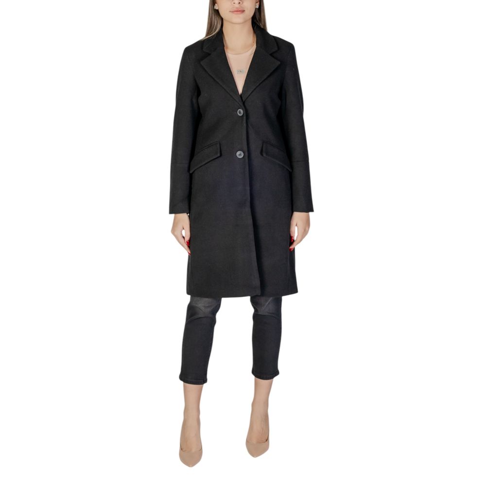 

Черная куртка из полиэстера Vero Moda