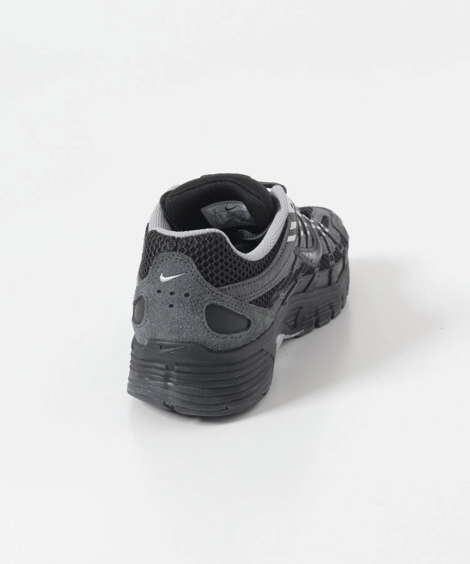 Мужские кроссовки Nike P-6000 SE — фото 4