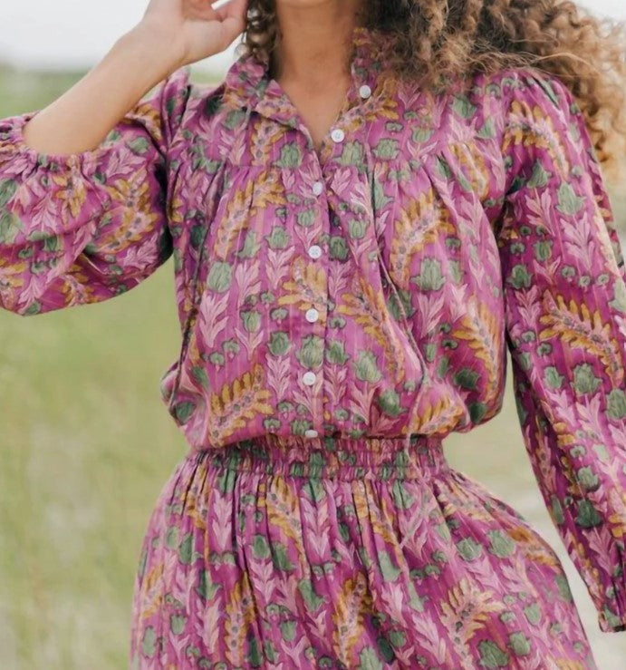 

Оливковая блузка Wallflower Clara the Label