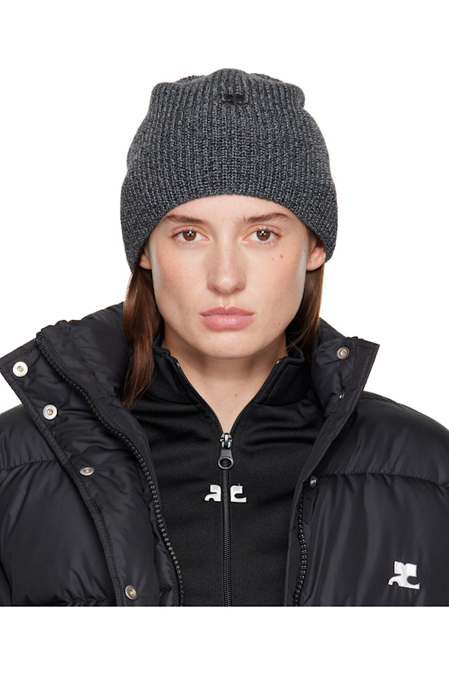 

Courrèges Шапка из светлой шерсти серого цвета