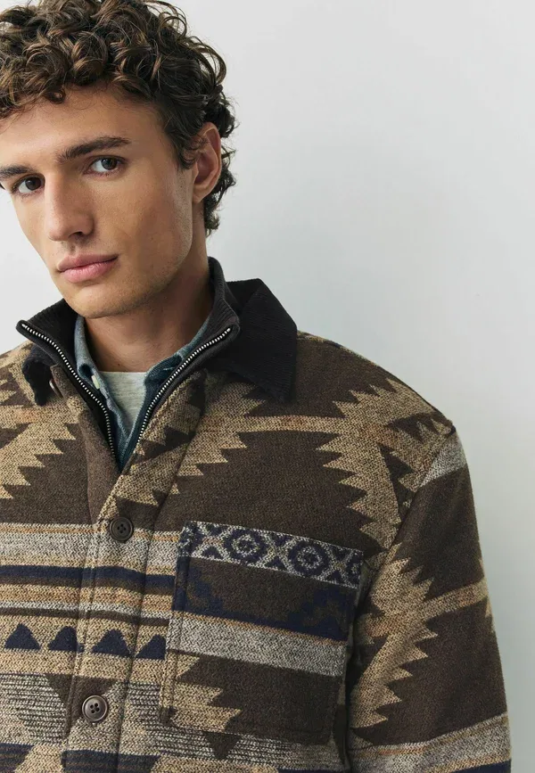 Куртка Regular fit borg lined navajo style light Next, коричневый — фото 4