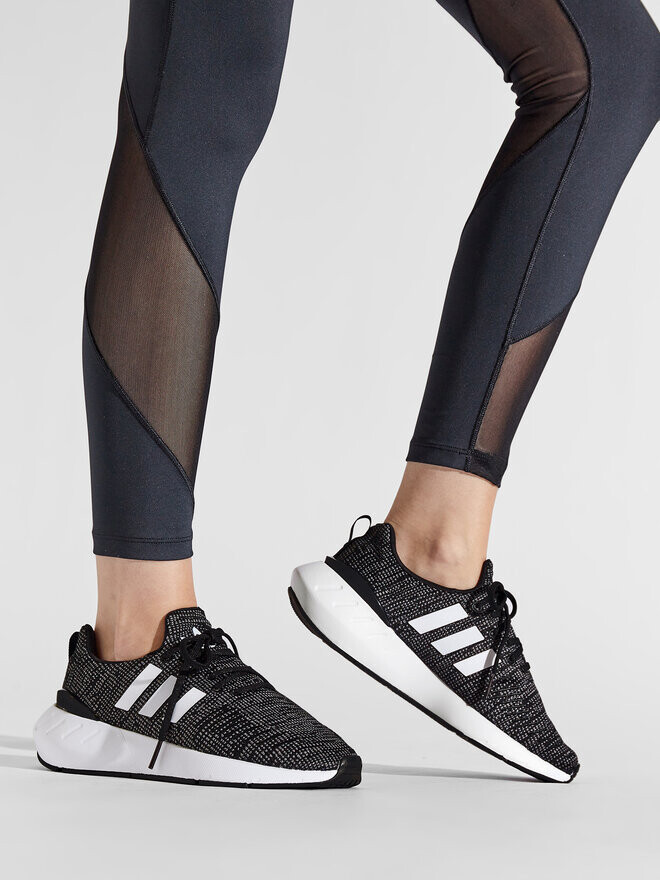 Кроссовки Swift Run 22 J adidas, серый — фото 2