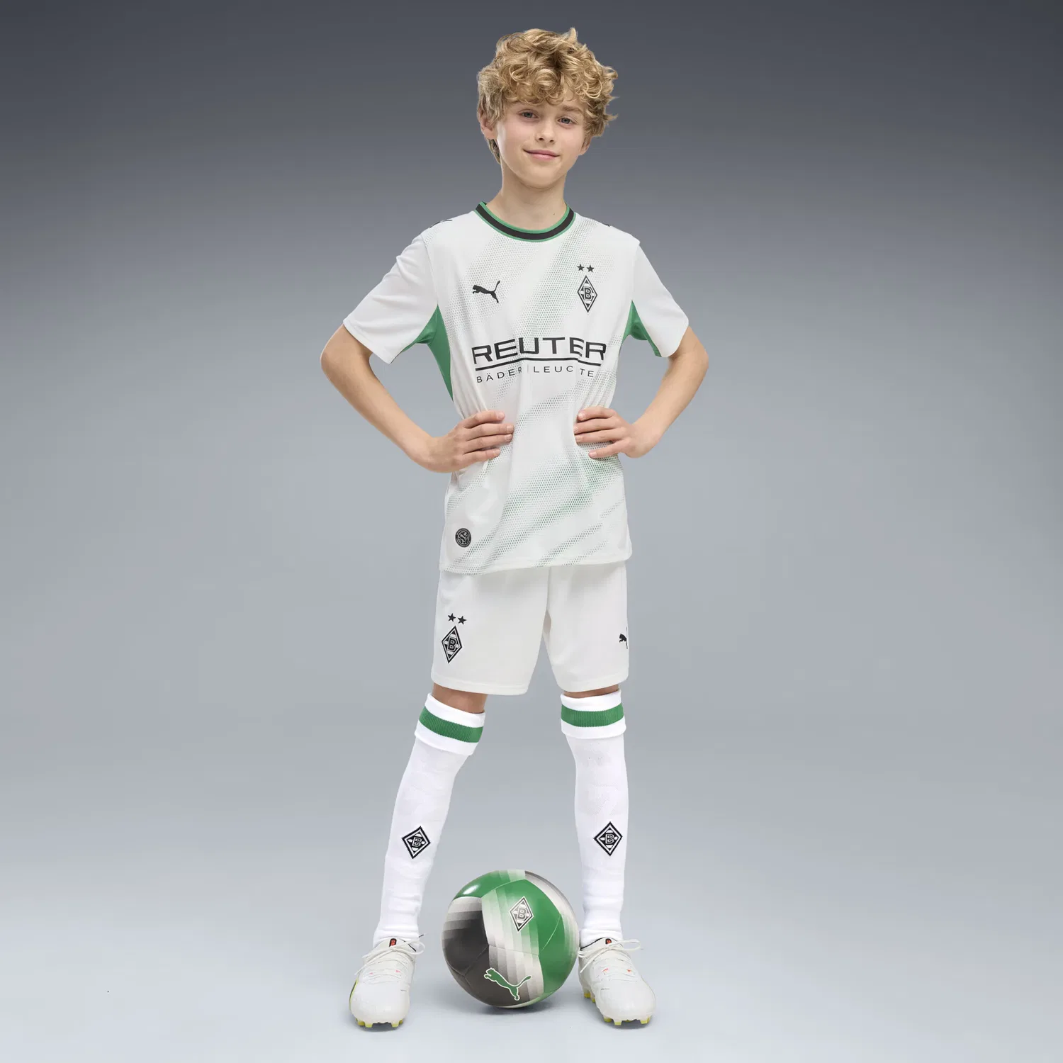 Спортивные брюки Puma Regular Workout Pants Borussia Mönchengladbach 26/27 белого цвета — фото 4