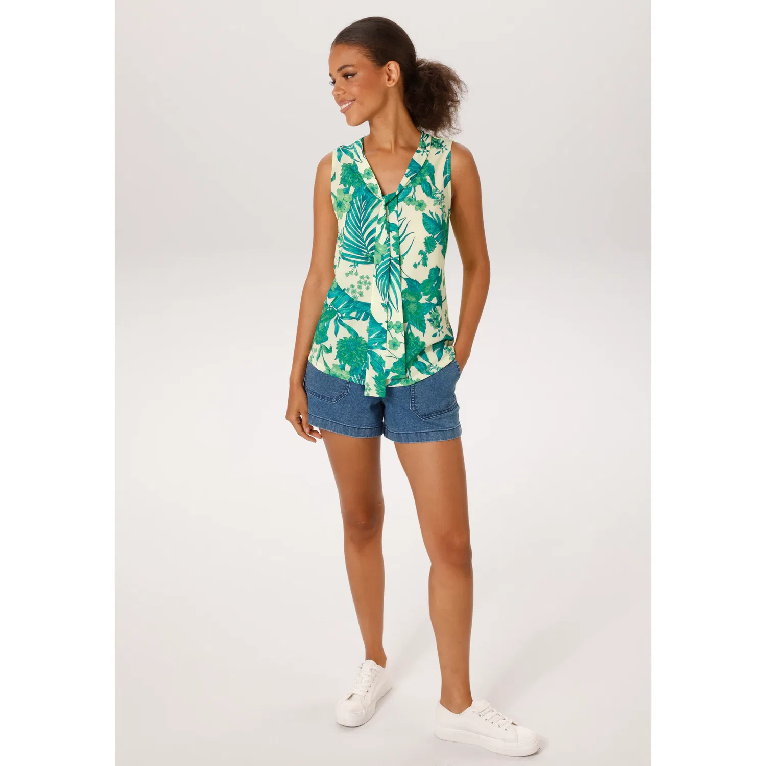 Женская блуза с цветочным принтом Aniston CASUAL, Green — фото 4