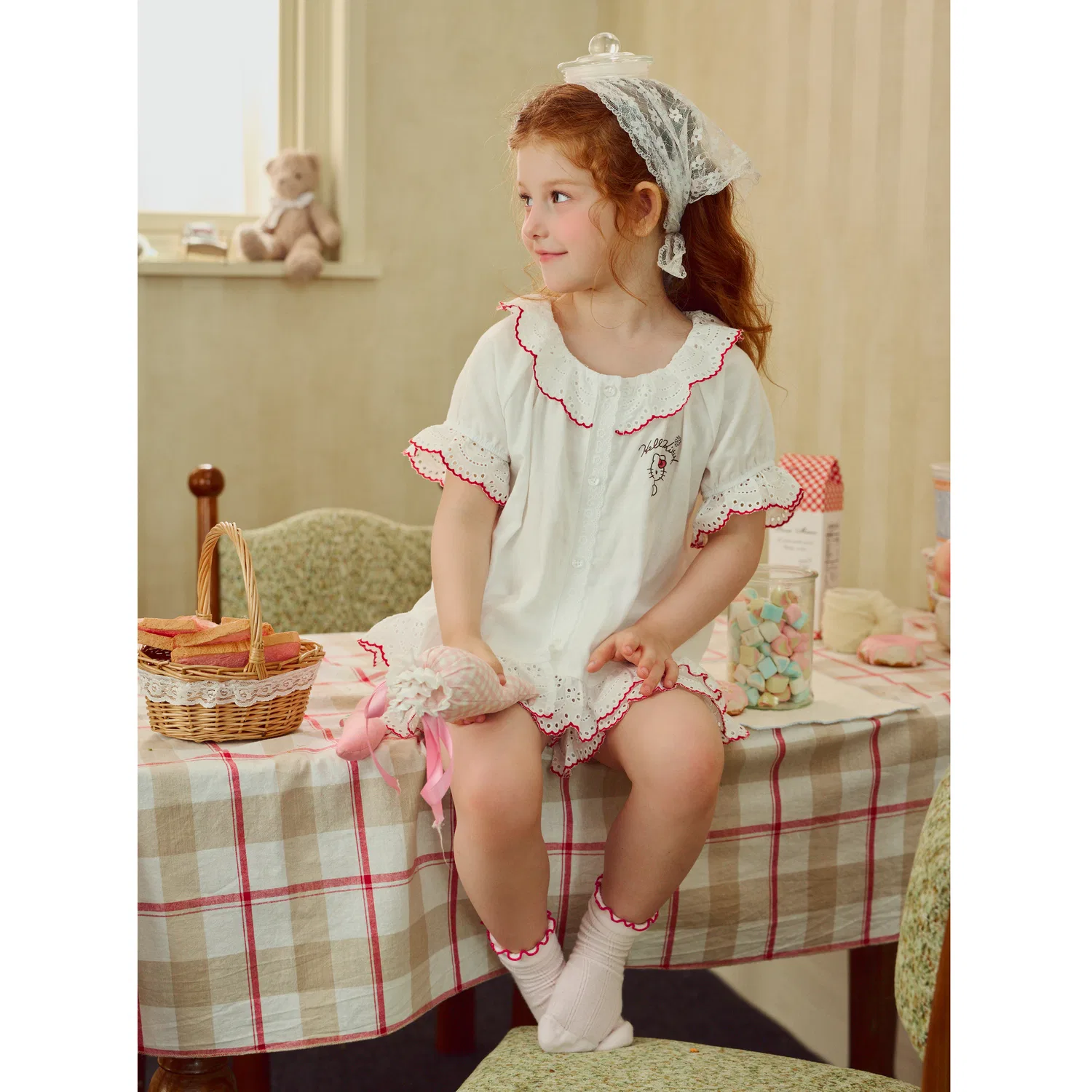 Детский комплект для отдыха Hello Kitty Lounge Set Sanrio Series Sweet Cotton Breathable Lace Trim Crew Neck Short Sleeve Shorts, GUKOO, Raw White — фото 3
