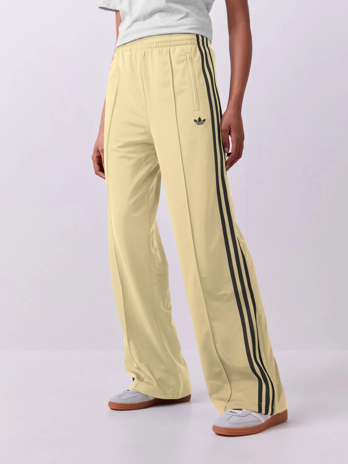 Спортивные штаны свободного кроя, модель Firebird, adidas Originals, желтый