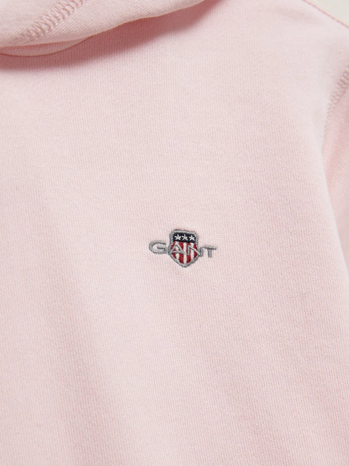 Худи GANT Shield Hoodie, розовый — фото 2