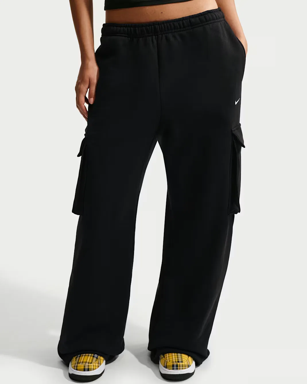 Женские брюки-карго свободного кроя с высокой посадкой Nike Studio Fleece Medium Weight, Total Black/Sail — фото 2