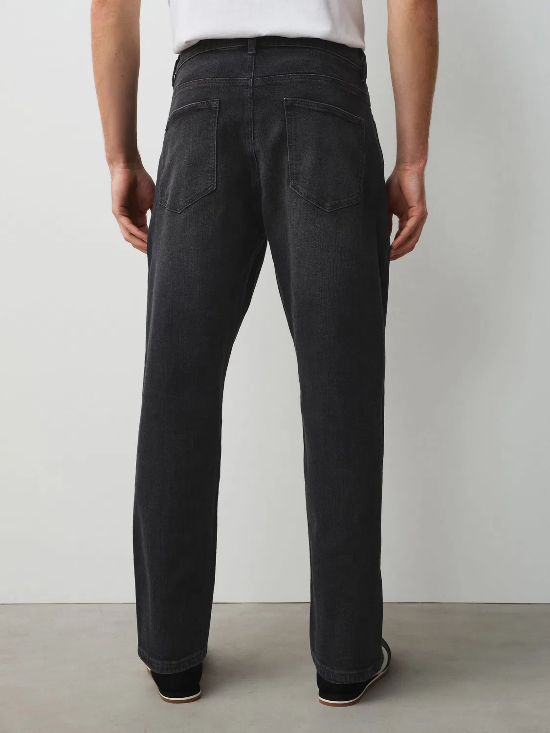 Джинсы классические Slim Fit, модель Washed Black Crosshatch Next, вымытый черный с крестообразным переплетением — фото 4