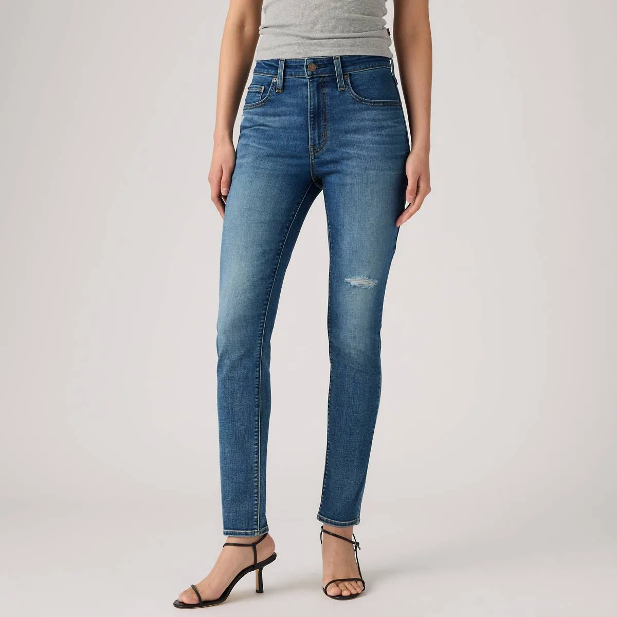 джинсы с высокой посадкой 721 и зауженными штанинами для женщин Levi's, Ripped Page - Medium Wash — фото 2