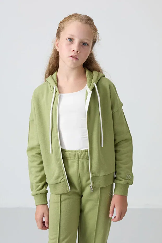 Детский спортивный костюм для девочек с вышивкой Oil Green Cotton Fleece Inside Soft Textured Standard Fit Embroidered Girls' Tracksuit Set Tommy Life, Oil Green — фото 4