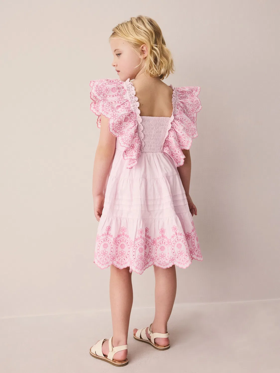 Платье с вышивкой Broderie Tiered Dress Laura Ashley, розовое — фото 4