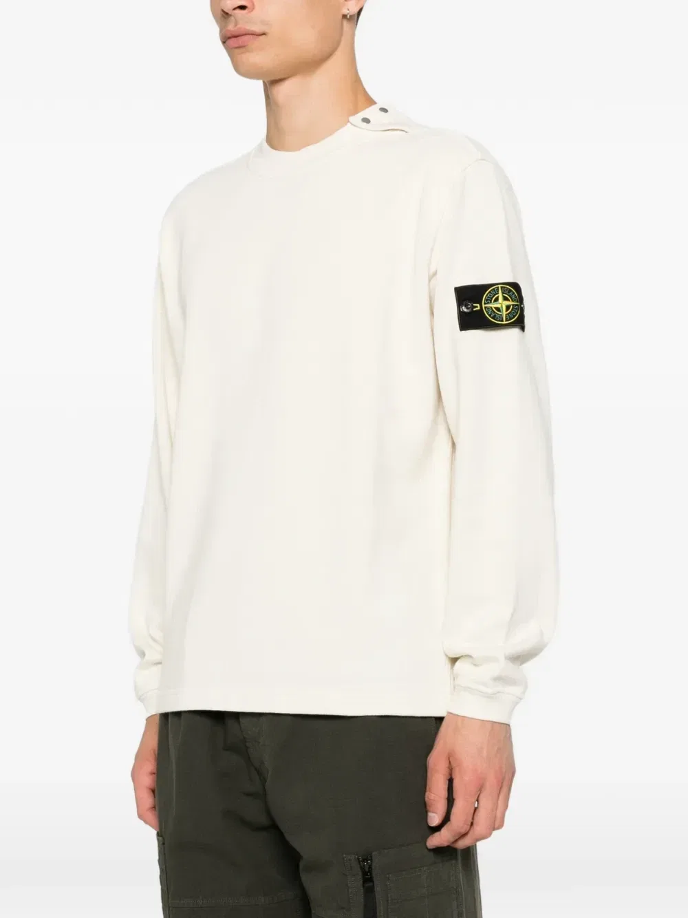 Свитер с нашивкой-логотипом и пуговицами на плечах Stone Island, бежевый — фото 3