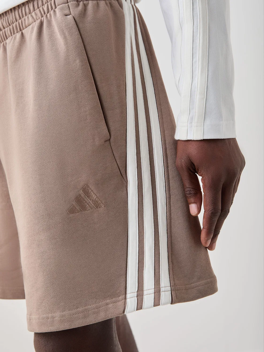 Шорты повседневные adidas Light Brown Kit 3-Stripes, светло-коричневый — фото 4