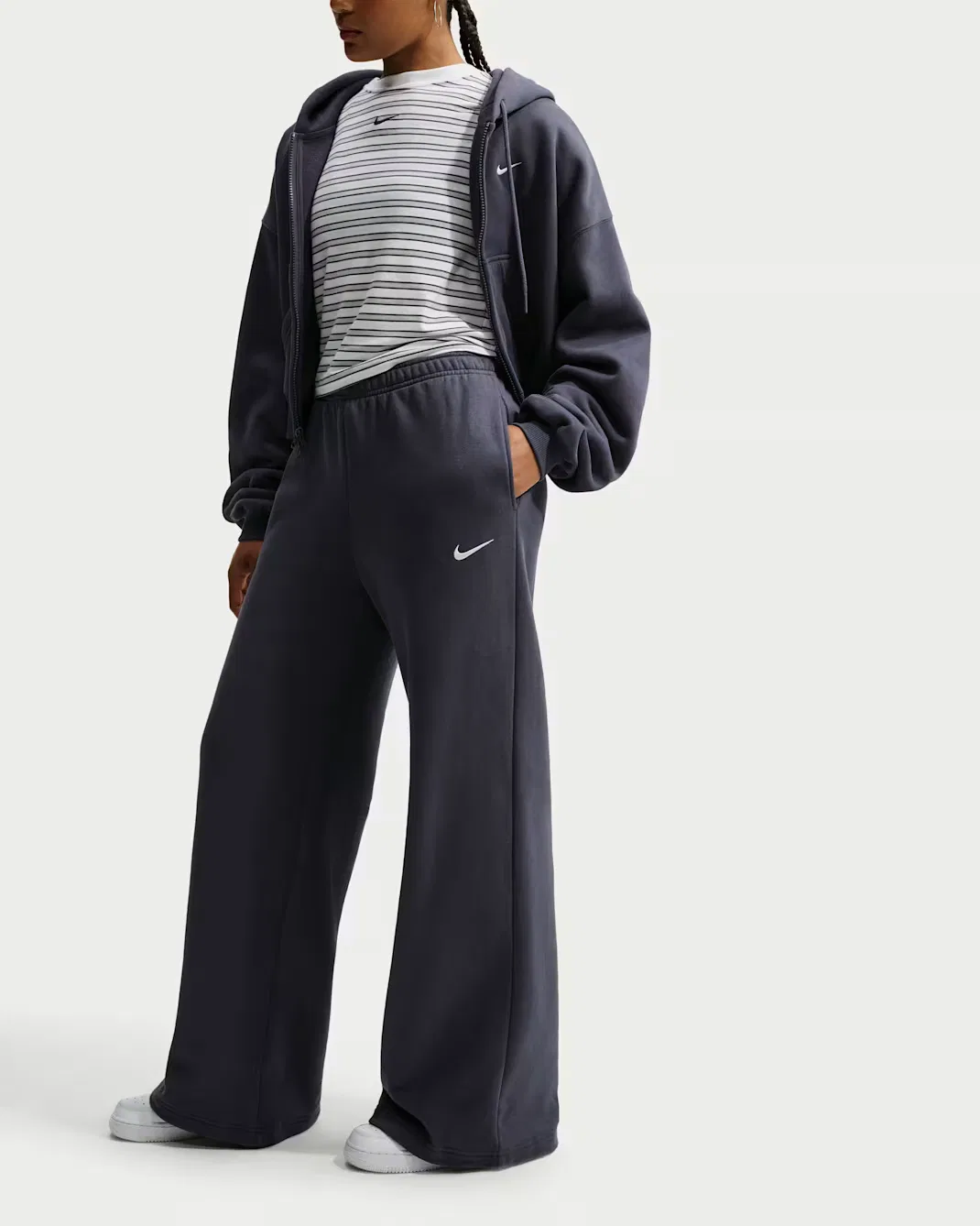 Женские брюки средней посадки с широкими штанинами Nike Studio Fleece Medium Weight, Gridiron/Sail — фото 4