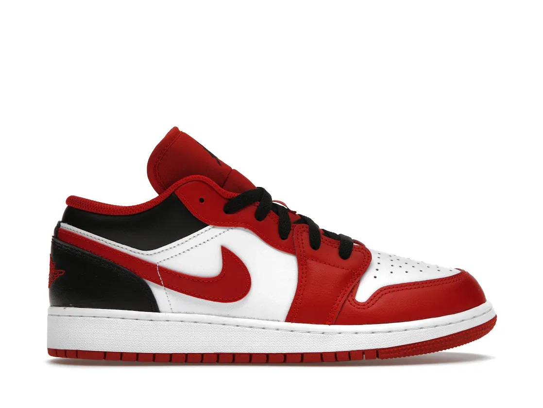 Детские кроссовки для мальчиков с кожаным верхом Jordan 1 Low Bulls Jordan, White/Black-Red